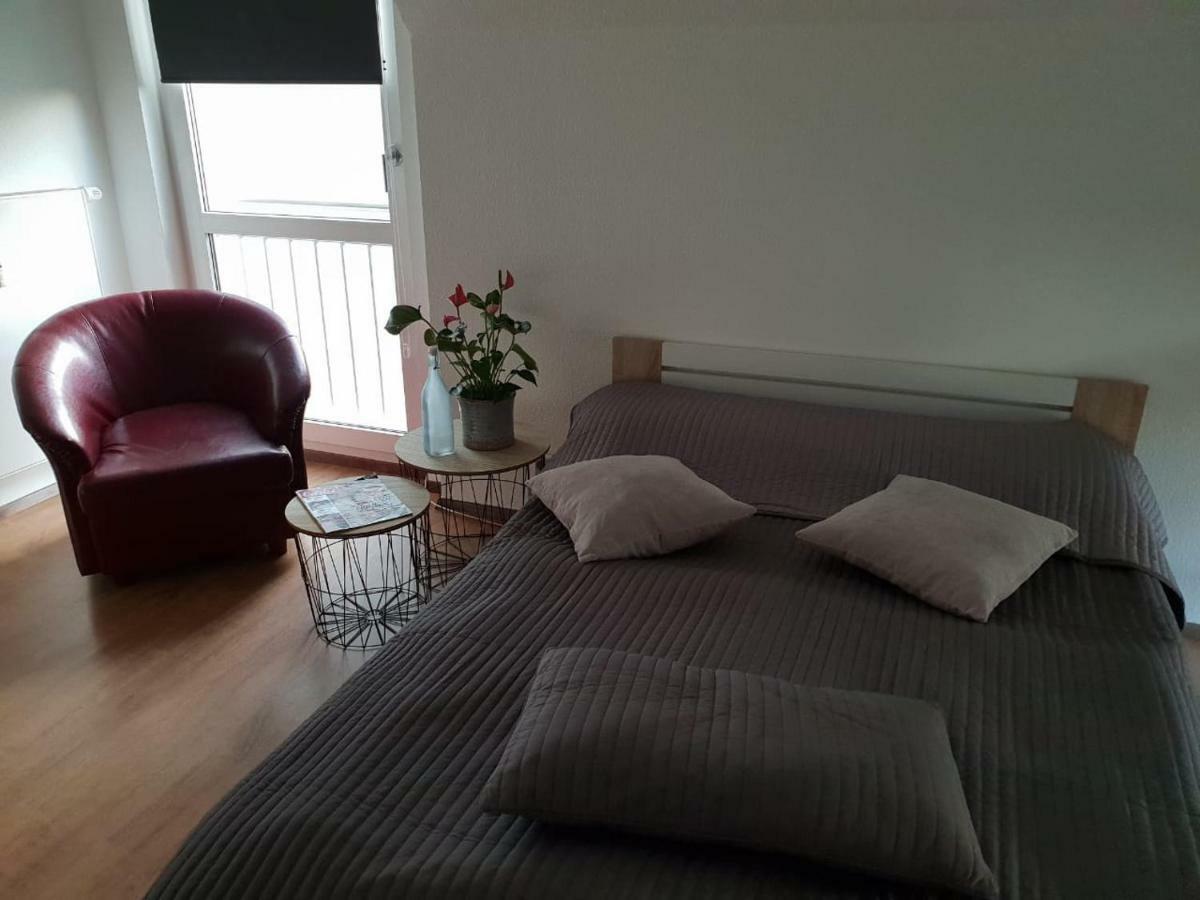 Gemuetliches Zimmer Mit Eigenem Bad/Wc/Kueche Kassel Esterno foto